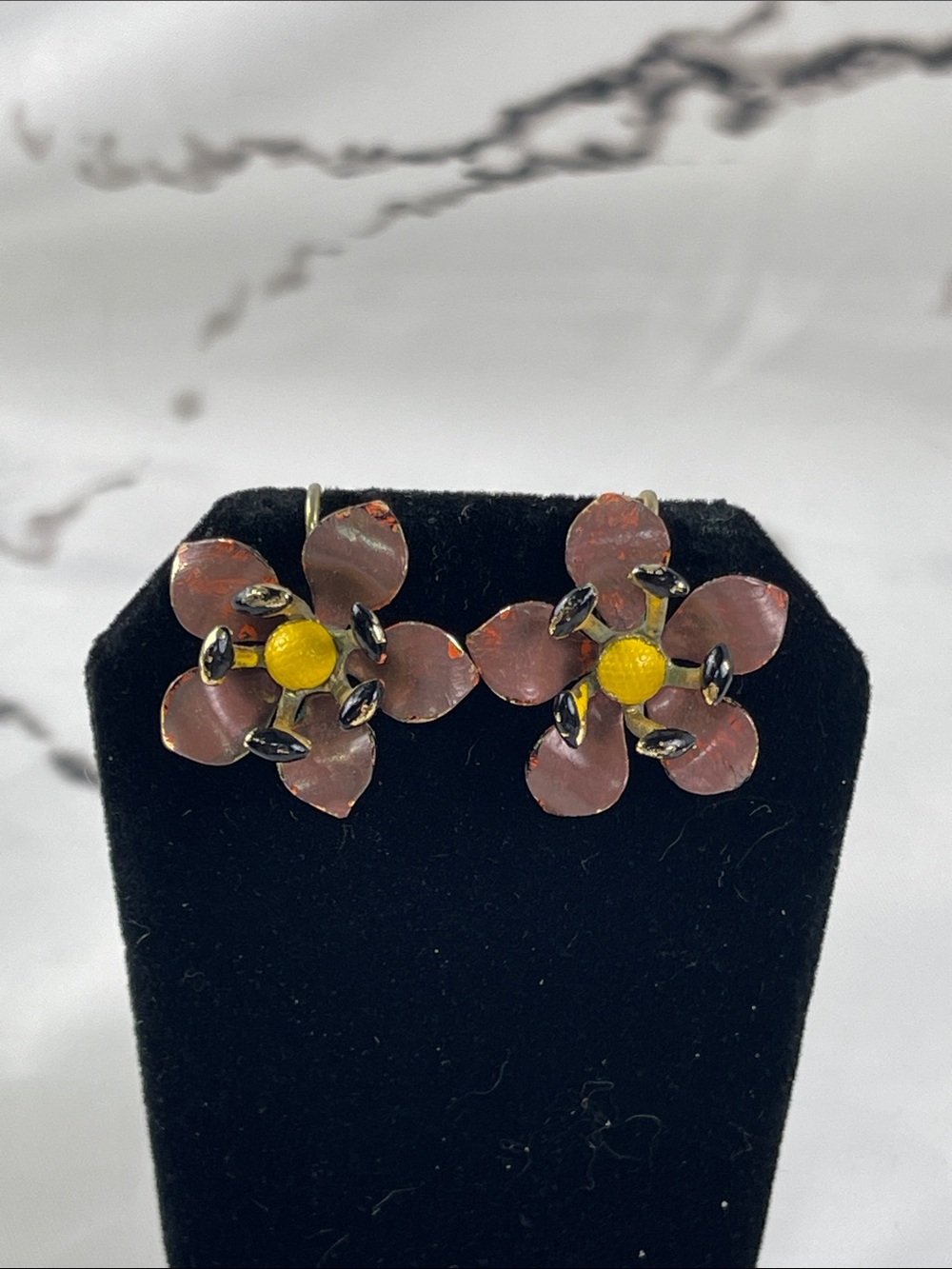 Hattie Carnegie Vintage Clip Earrings Signed Painted Enamel Floral Goldtone Set